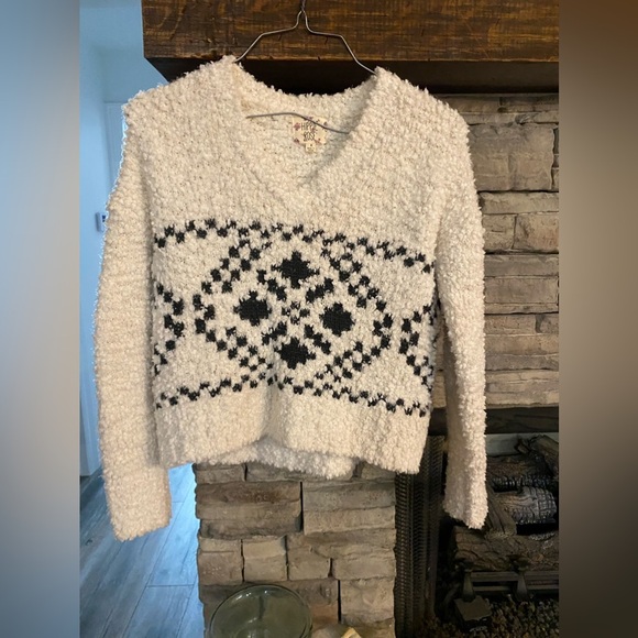 Hippie Rose Popcorn‎ Aztek sweater - Picture 1 of 3